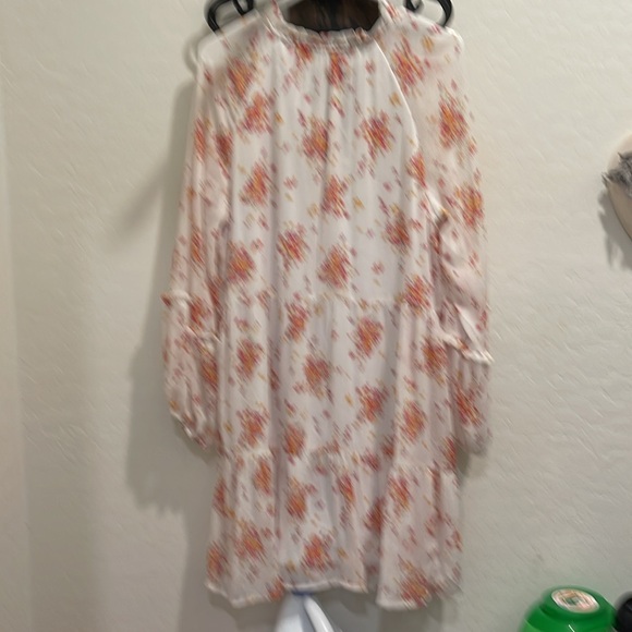 Vince Camuto White and Pink Floral Long Sleeve Dress - Picture 4 of 5